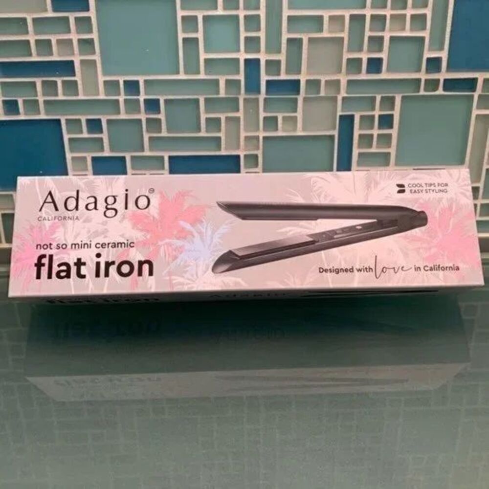 Adagio Not So Mini Ceramic Flat Iron Hair Straightener Dual Voltage NEW